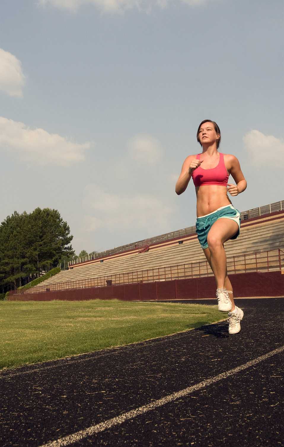 Female Athletes: Fit to be Dry